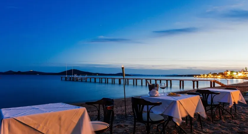 Cunda Hotel - Image 1