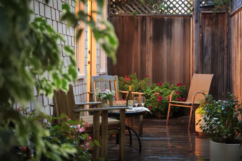 Two Bedroom Craftsman Cottage, near downtown Santa Barbara - Image 1