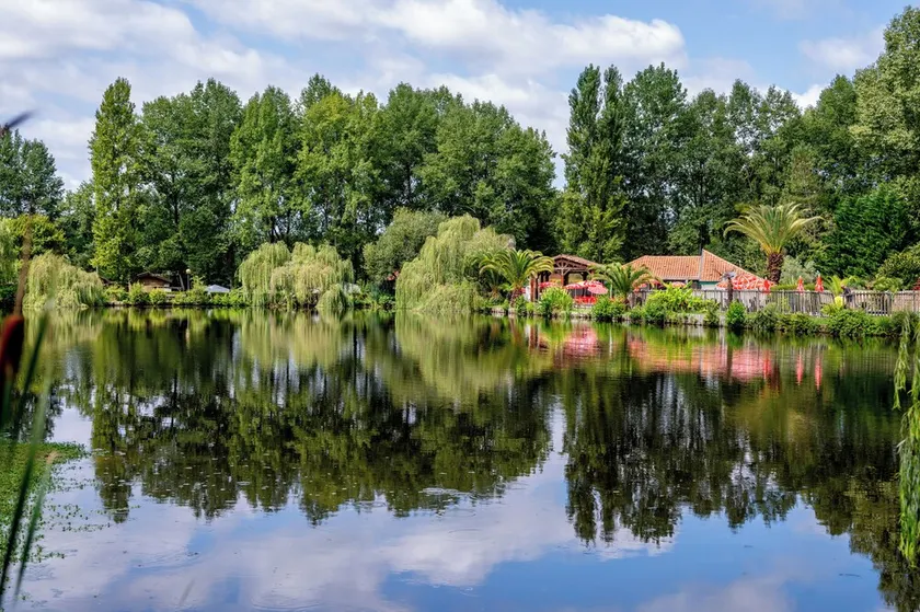 Cottage Parks La Comtesse - Image 1