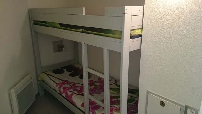 Enestående beliggenhed for dette studie og sydvendt hav - Image 1