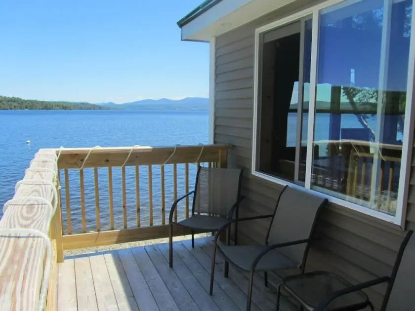 Bellissimo come New Lake Front Yr Round Cottage con vista magnifica e 5 piedi fr - Image 1