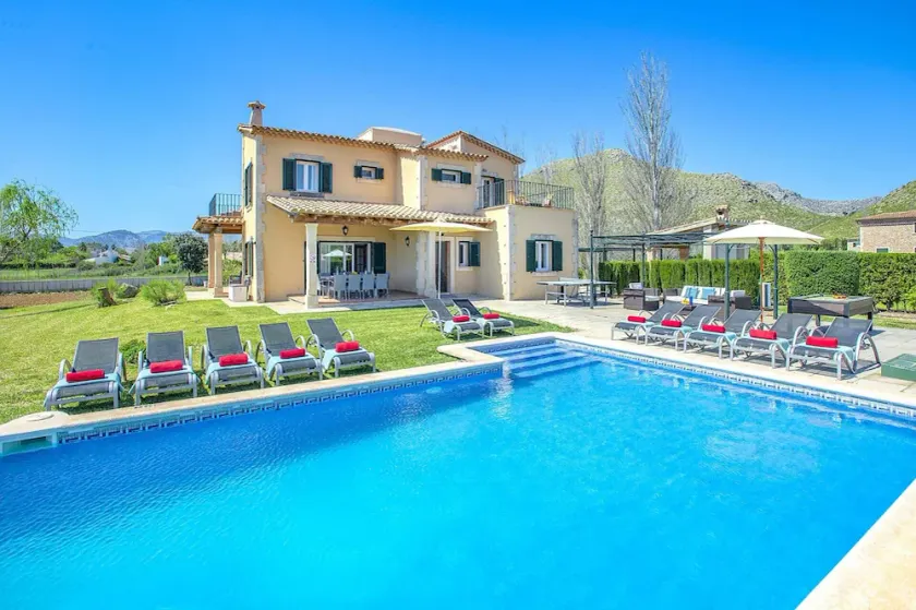Villa Hort de Siller by Villa Plus - Image 1