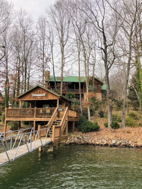 Life is Better at the Lake! Waterfront cabin on Lake Keowee - Image 1
