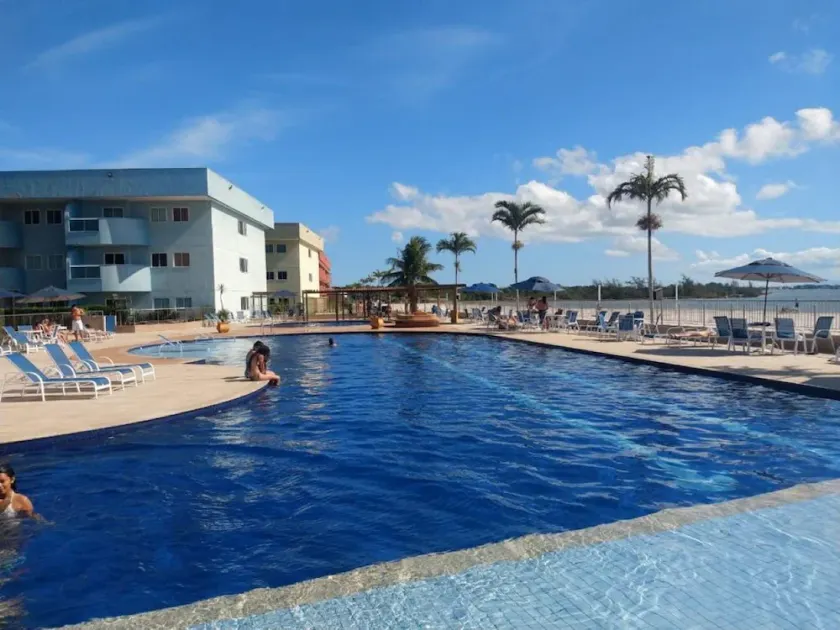 Apartment in Golden Lake residence - with foot in the sand, coconut water and beer - Image 1