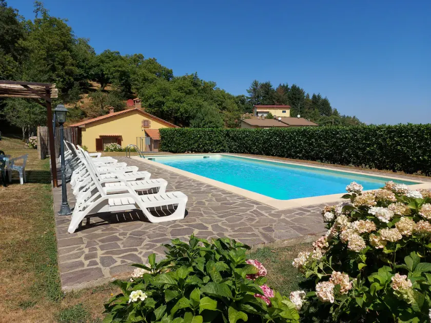 Tuscan villa with private pool and garden overlooking Mount Amiata - Image 1