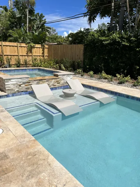 2 homes side by side with connecting fence.  2 pools, hot tub, 5 bedrooms 4 bath - Image 1