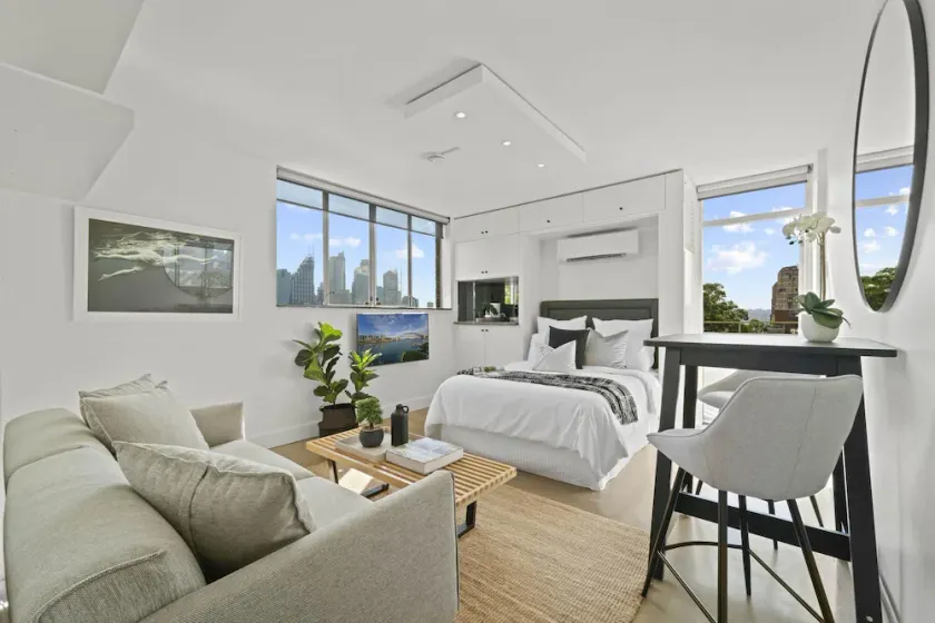 Modern Potts Point Studio - Image 1