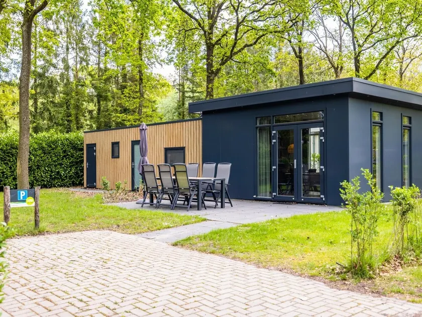 Comfortable chalet in green surroundings - Image 1