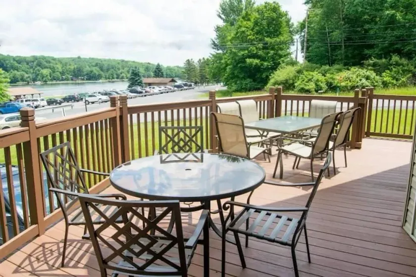 Treasure Lake 5 BR Beach House with Hot Tub; Direct access to Beach & Playground - Image 1