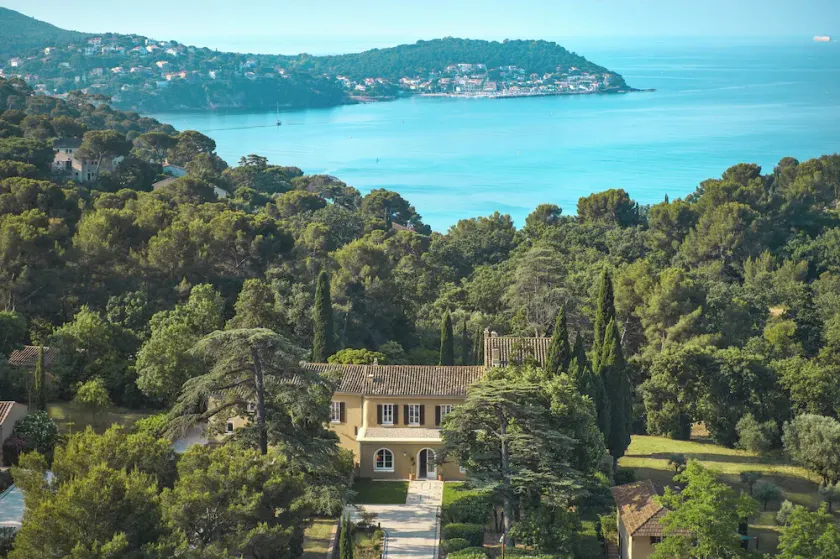 Ekstraordinær ejendom, 11 suiter — en unik forening af Provence & Côte d’Azur - Image 1