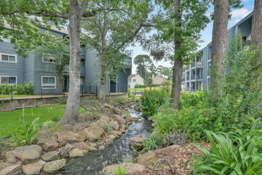 Lake Conroe w/Theatre, Views, & Boat Launch Access & Walden's endless amenities - Image 1