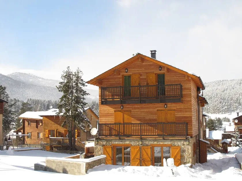 Chalet \"BeauBois\" i dejlige historiske Formiguères - vinter og sommer - (6 sovepladser) - Image 1