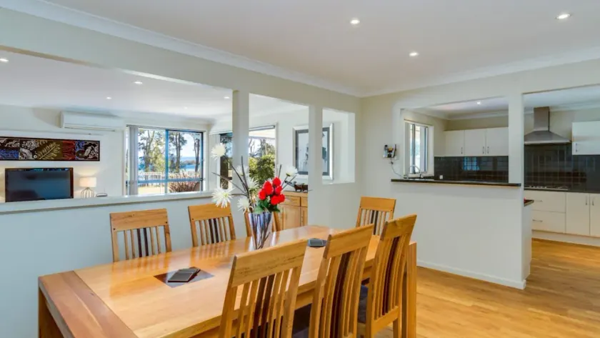 Peaceful Waterfront by Book Jervis Bay - wheelchair accessible - Stunning Location for Family Holiday - Image 1