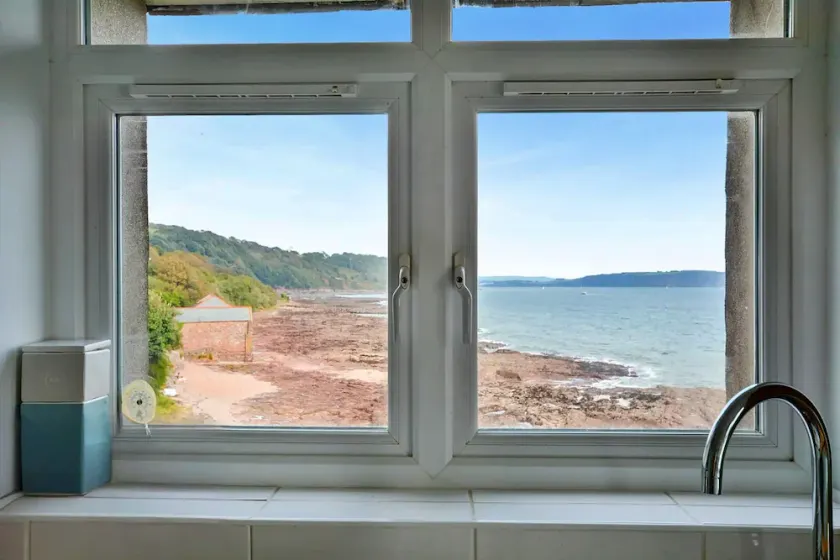 Seaside Escape in Newquay, No Deposit - Image 1