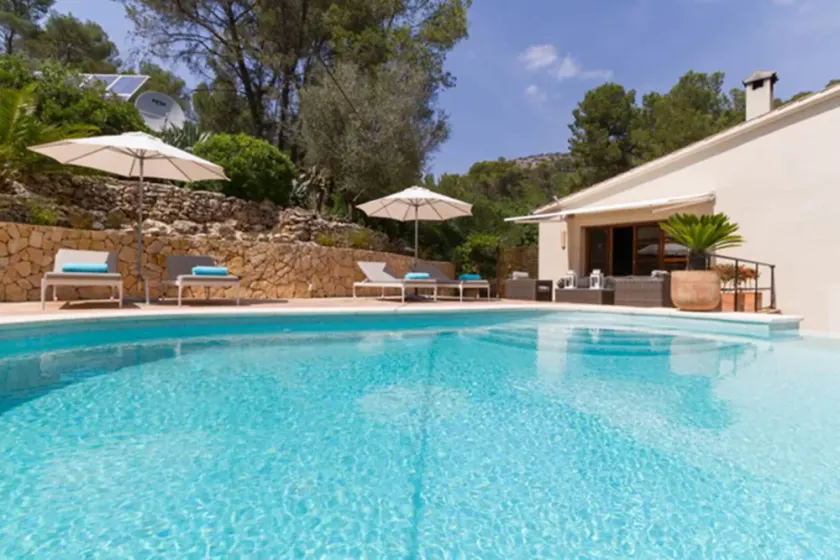 Luxury Mallorca Holiday Villa with Private Pool and Garden, Villa Cami - Image 1