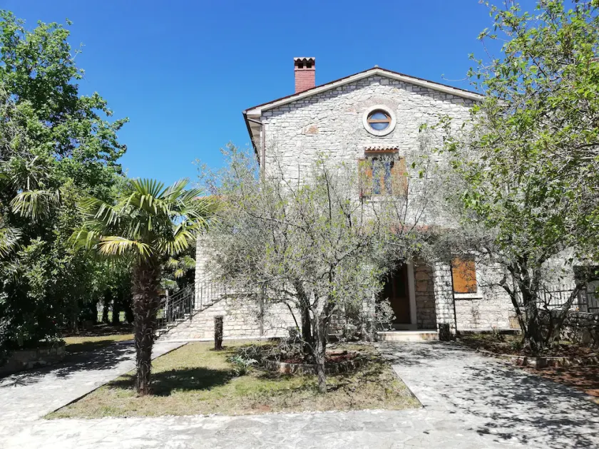 Villa adatta alle famiglie con giardino, griglia e terrazza - Image 1