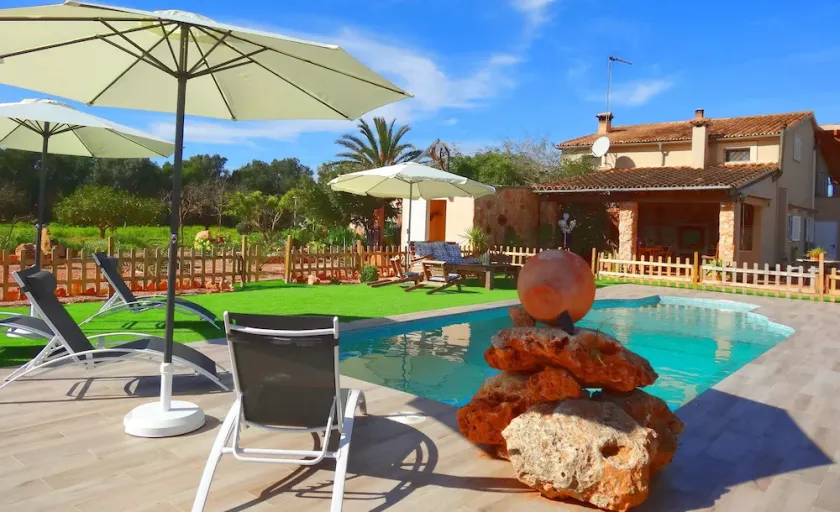 Son Antem, Air Conditioning Wi-Fi, Pool, Have, 8 km Fra stranden Cala Blava - Image 1