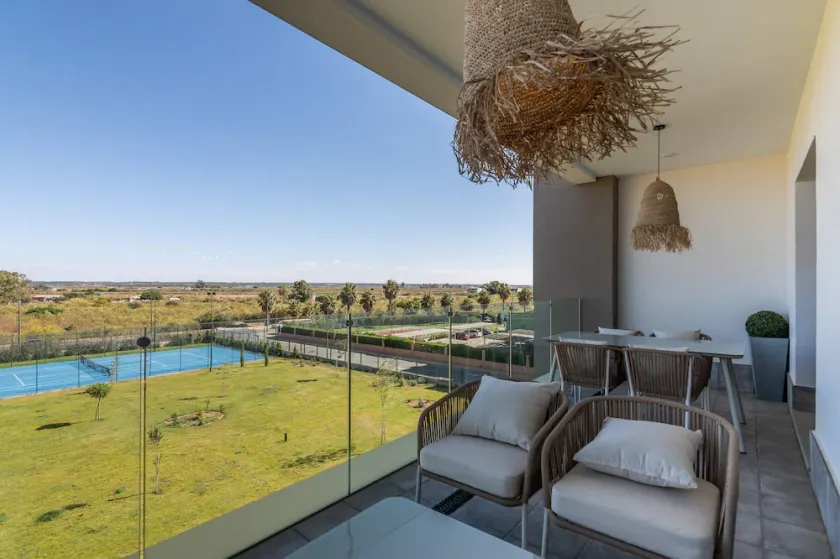 Beachfront and Family Apartment - Image 1