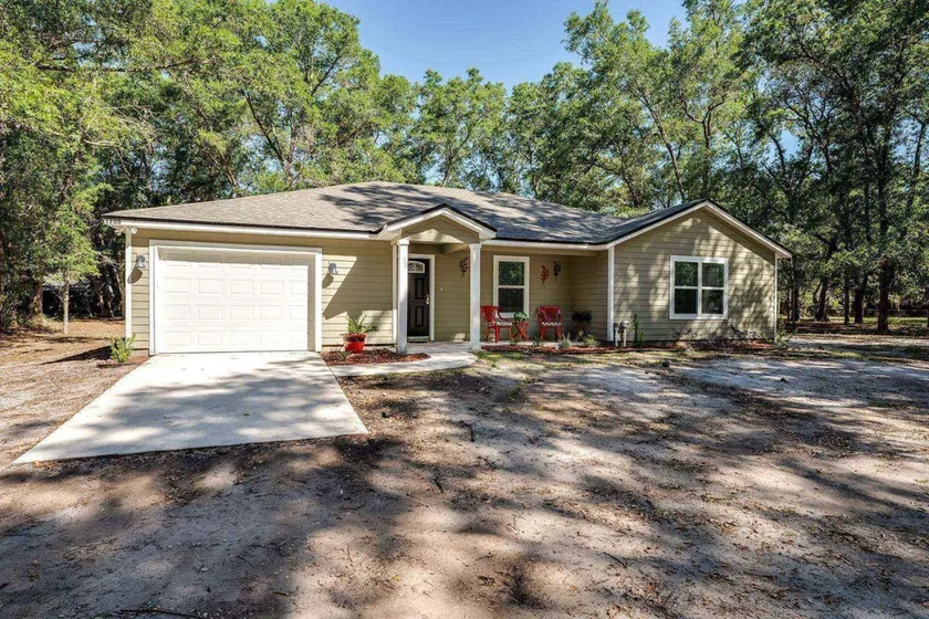 3BR Dog-Friendly Home w/ Firepit & EV Charger Orange Park - Image 1