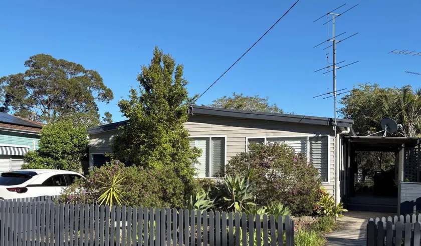 The Beach House - close to everything! - Image 1