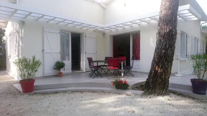 Stille villa 150 m fra stranden i 6/8 mellem Royan og Palmyre zoologisk have, linned til rådighed - Image 1