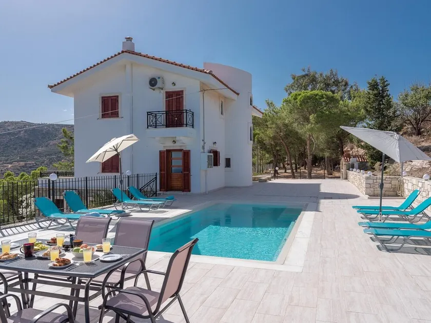 View, Privacy & Comfort - Cretan Villa - Image 1