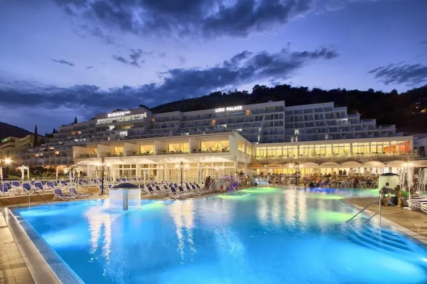 Club Lido Palace - Image 1