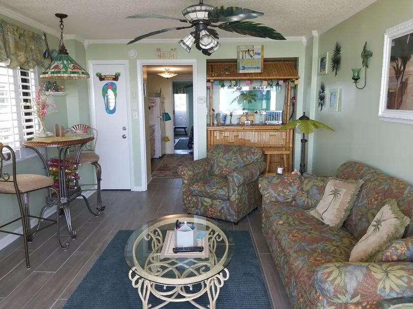 Dave's Vacation Rentals - Palms resort - Image 1