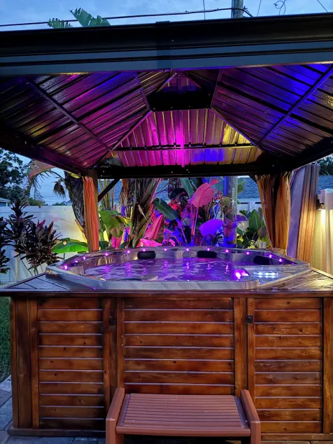 Coastal Vibe • Private Heated Pool • Hot Tub • Near Beaches - Image 1