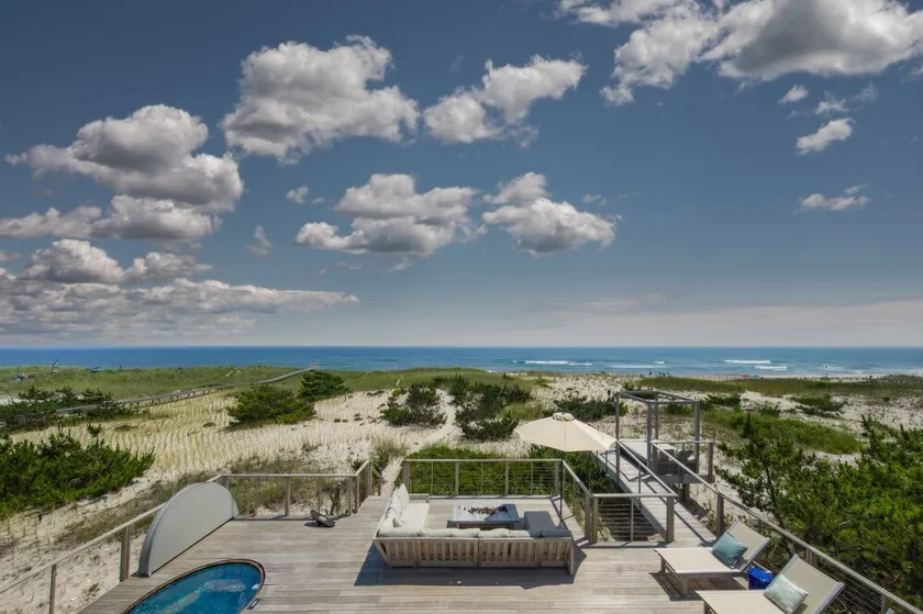 Oceanfront Moderne Mesterværk - Image 1