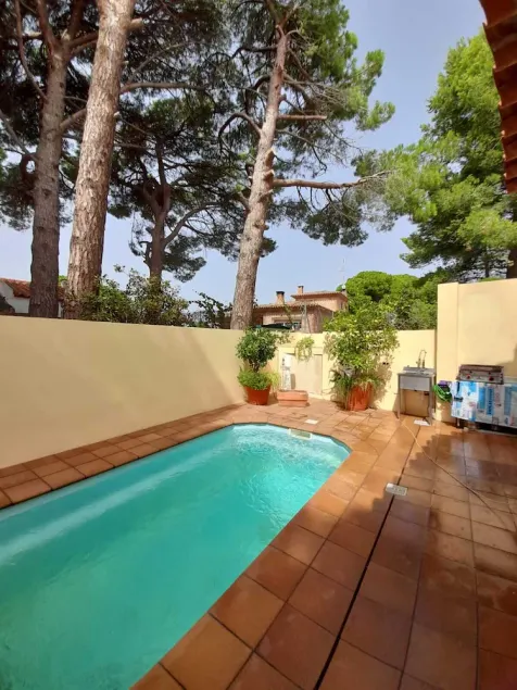Villa de Rêve à 200 Mètres de la Plage de Riells - Image 1