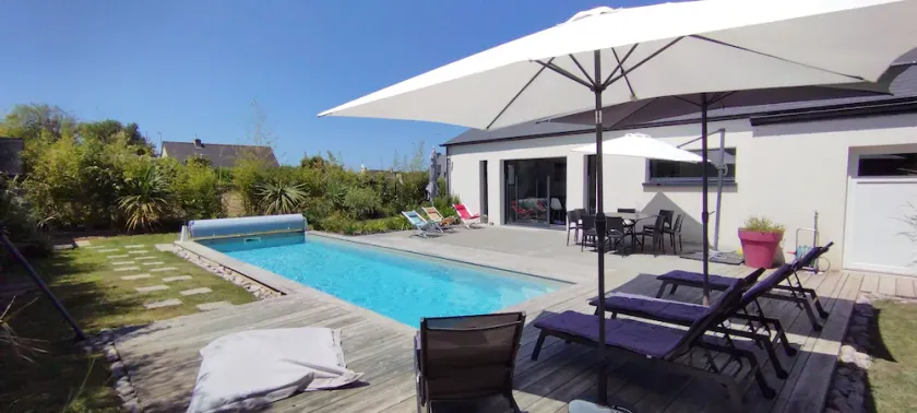 Strandhus med privat pool - Image 1