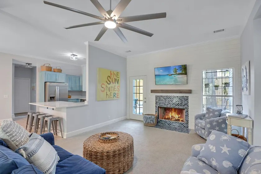 Practically perfect!! Quiet mid-island beach retreat, centrally located to all!  - Image 1