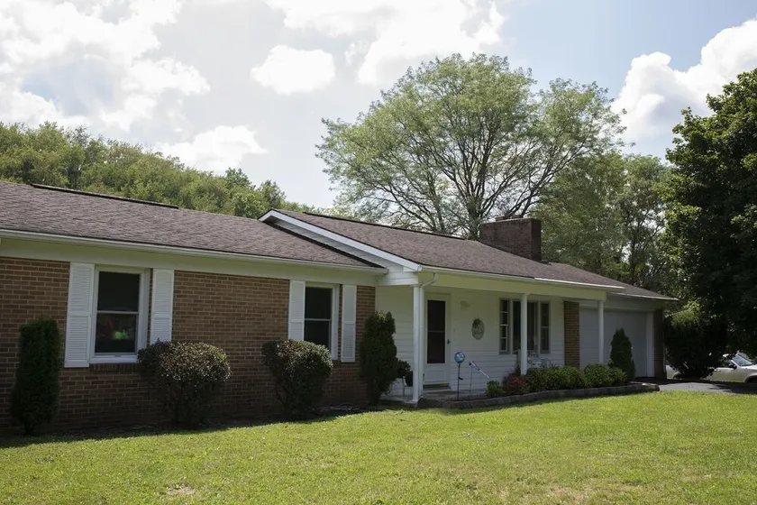 Cozy home for the weary traveler includes garage in the middle of Southwest VA. - Image 1