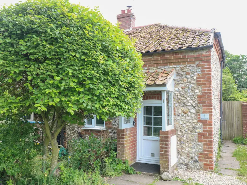 Hope Cottage East Rudham - Image 1