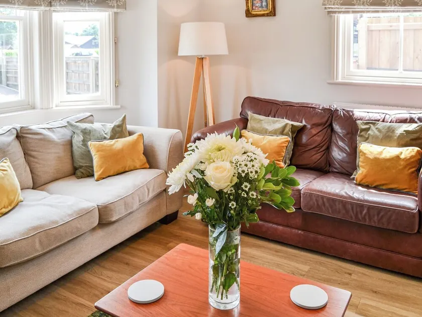 2 bedroom accommodation in Coltishall, near Wroxham - Image 1