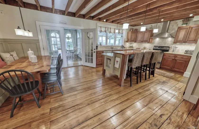 4 bedroom house with Hot Tub and Game Room near Ellicottville - Image 1