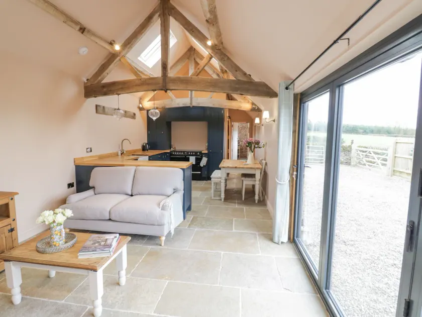 Meadow Barn - Image 1