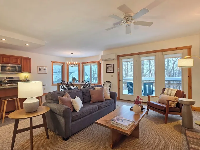 Smukke ski-in, ski-out 2-BR Village Condo på Jay Peak, lige på sporet! - Image 1