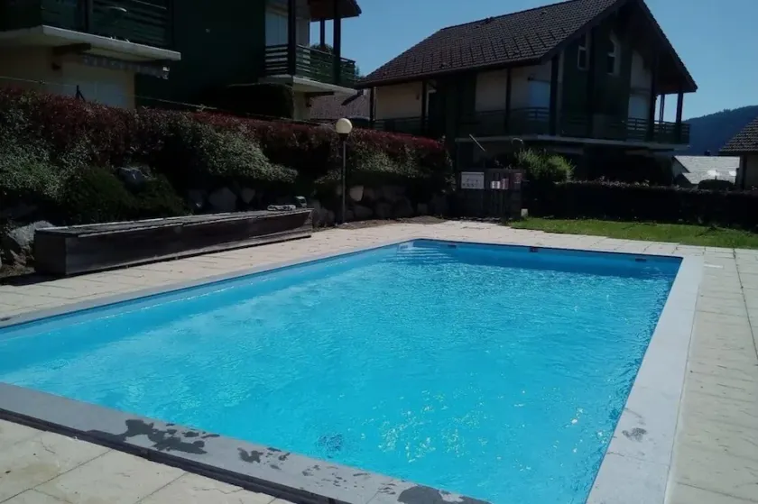 Les Chênes Rouges - Appt avec piscine partagée - Image 1