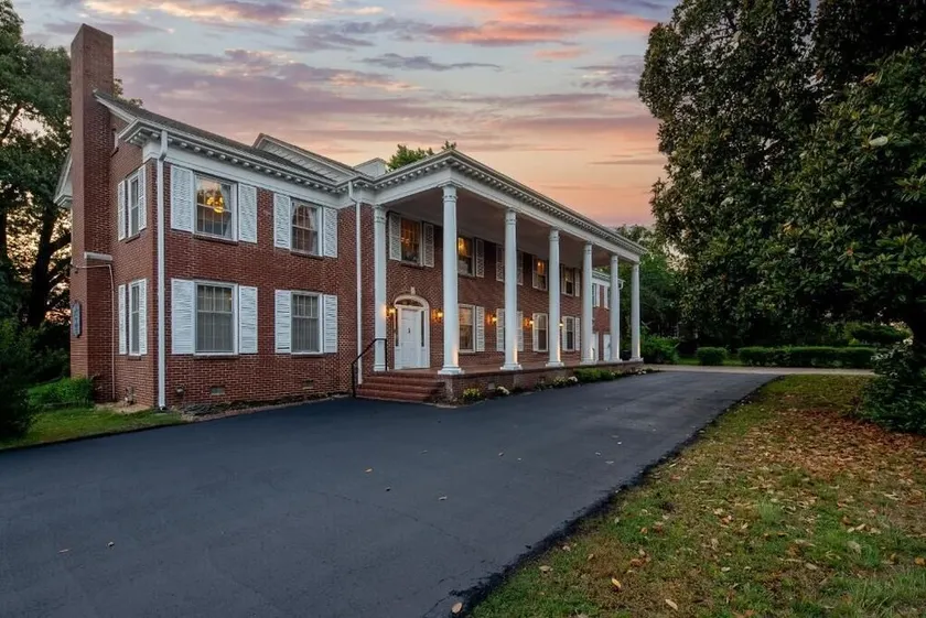 6 Private Suites! Game Room, Living Room-The Beland Mansion - Image 1