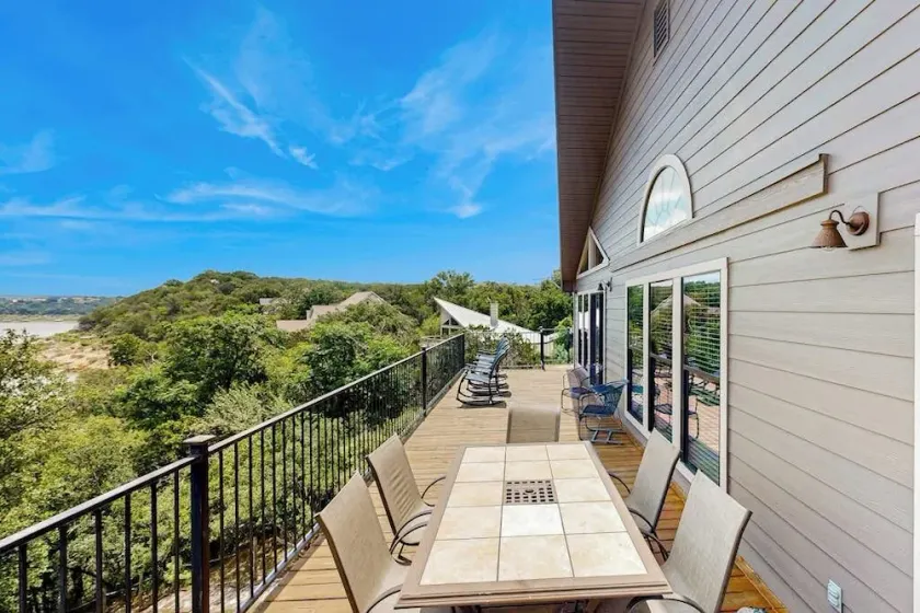 Spacious Lakefront Hideaway with Decks, Grill, Billiards, Tennis & Pool - Image 1
