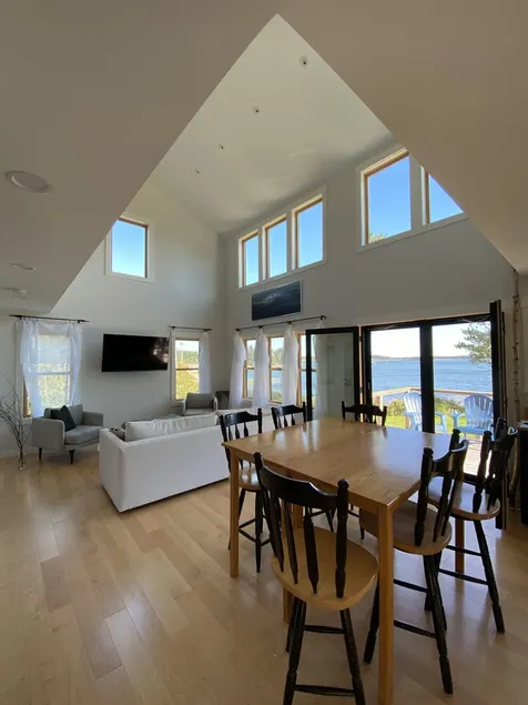 Ocean Front - Penobscot Bay - 4 Season New Home - Includes 2 single kayaks - Image 1