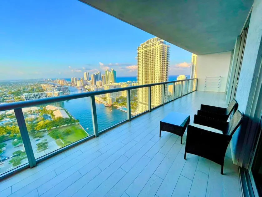 Beachwalk Resort - Image 1