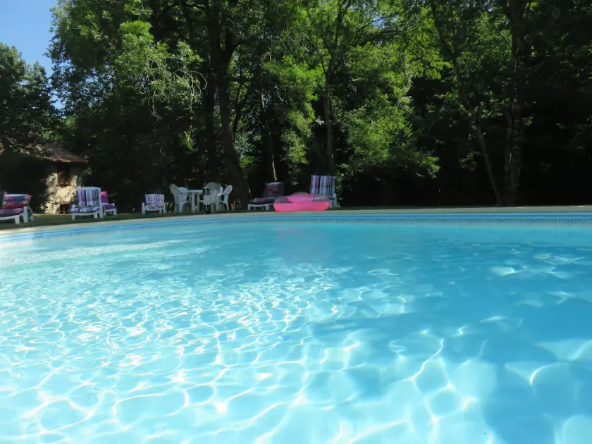 Mølle, privat ø, opvarmet pool fra maj til oktober under slottet - Image 1