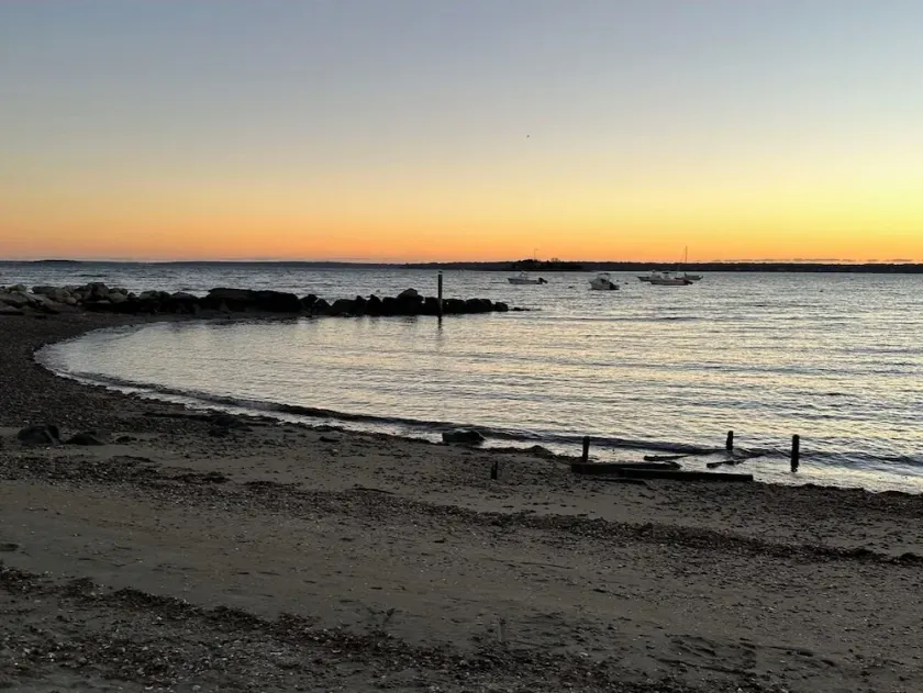 Buena Vista Cottage - Walk to 2 beaches!! Newport! - Image 1