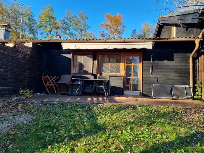Fantastic location (nature reserve) and yet within 30 minutes in the middle of Munich! - Image 1