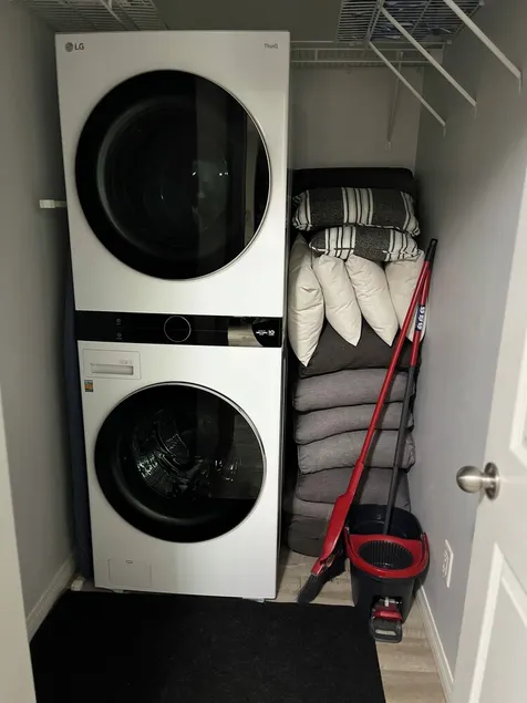 Spacieux/calme 2 chambres, 2 salles de bain avec vue sur la montagne/piscine/jacuzzi/remise de 7 nuits ! - Image 1