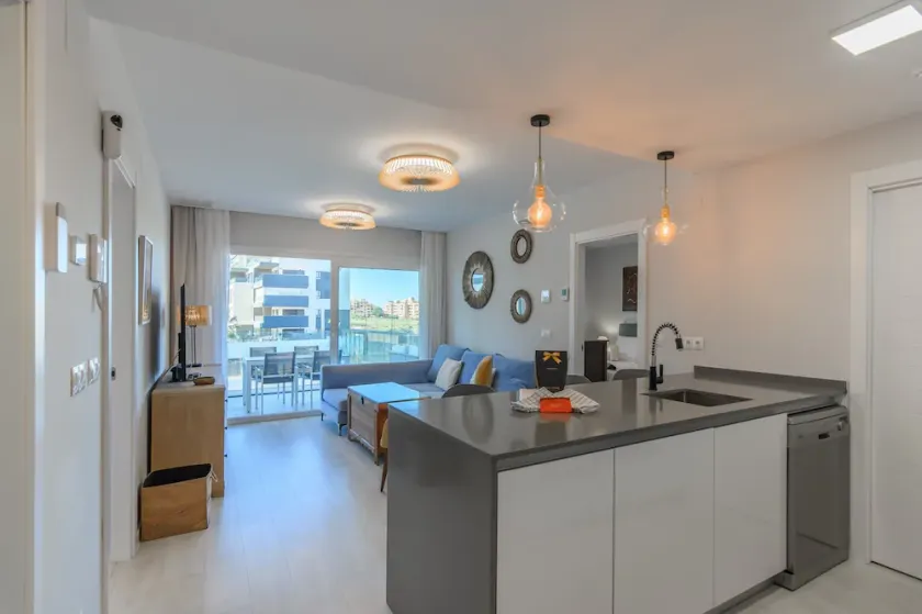 Apartment Right Next to Beach - Image 1