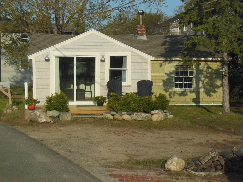 Plum Island Guest Cottage With Water View - Image 1